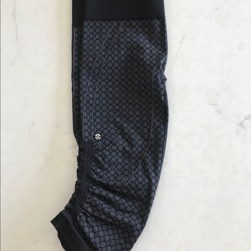 Lululemon In The Flow II - Picture 3 of 3